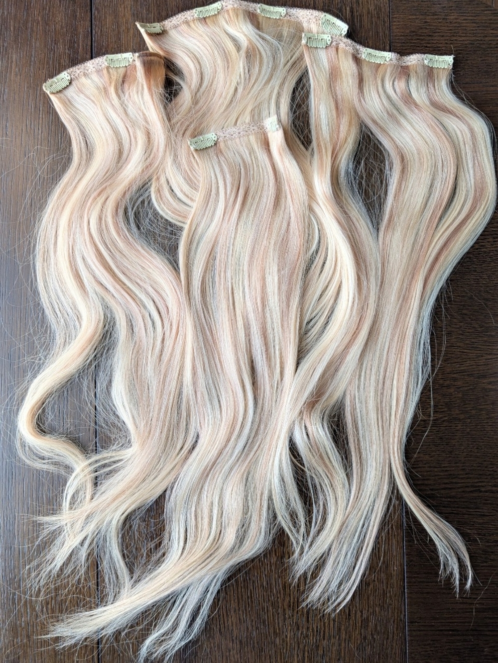 BELLAMI 22" Butter Blonde Clip-In Extensions